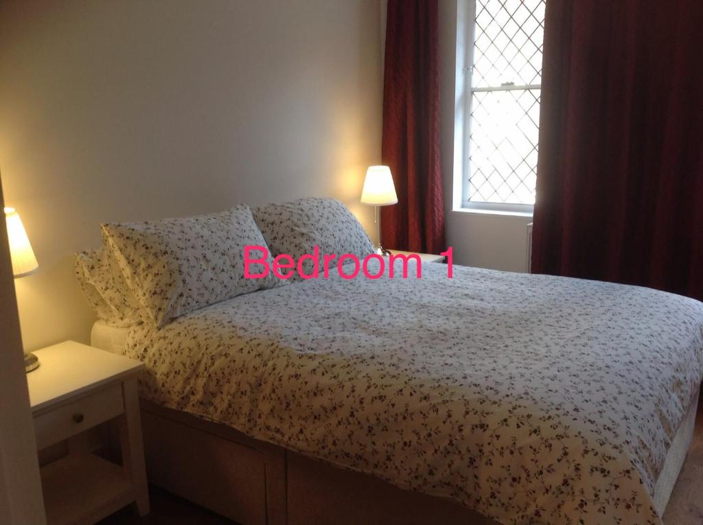 Farriers House room 3